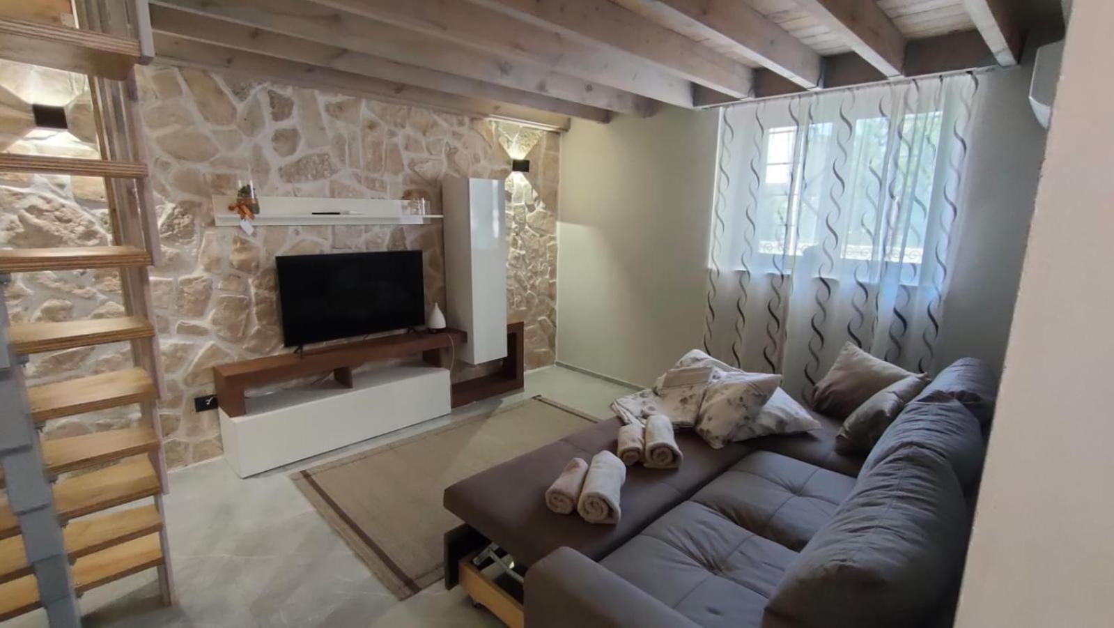 Louis Apartment